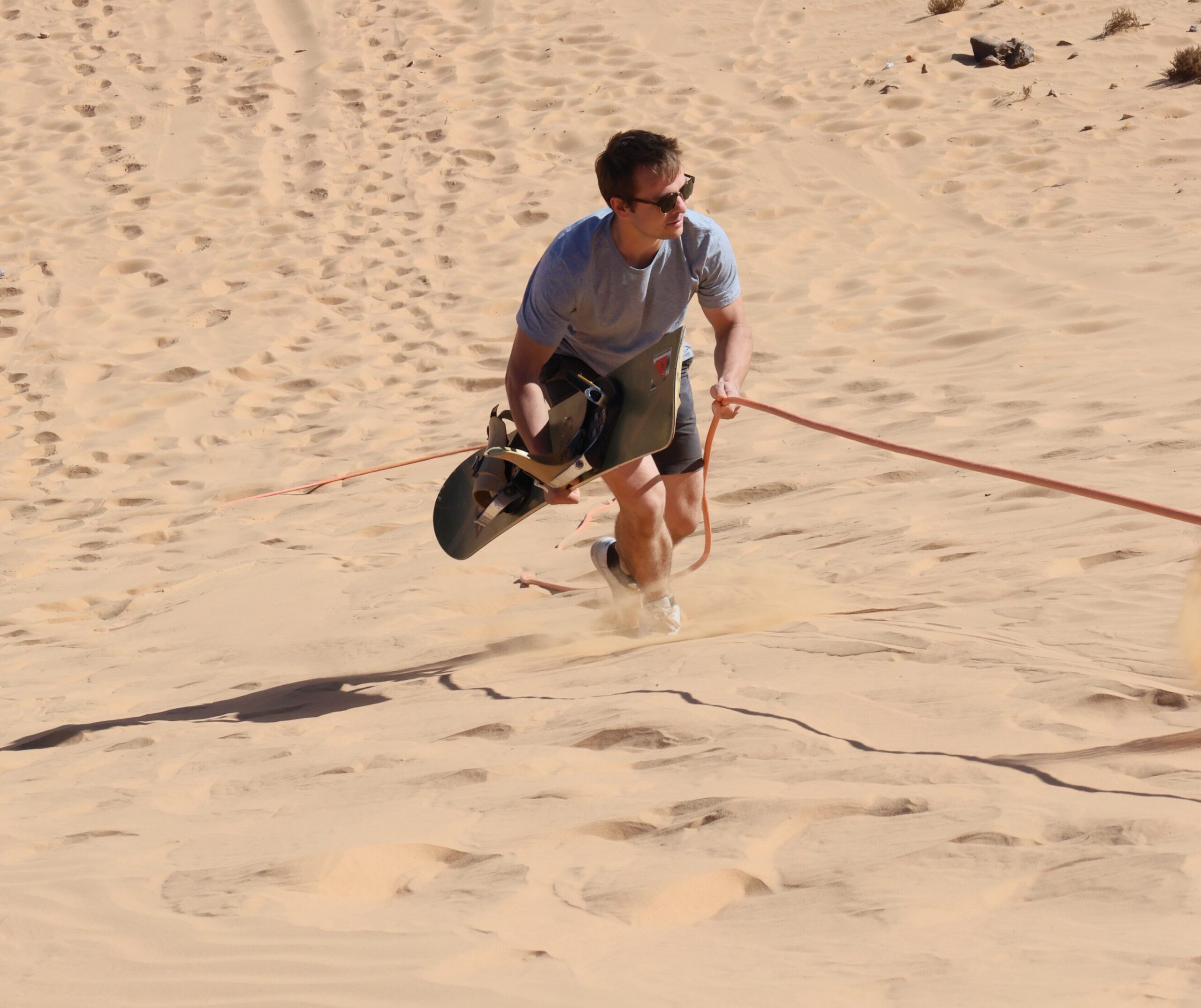 Sandboarden in Wadi Rum